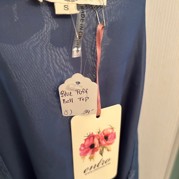 NWT Entro top - Picture 3 of 4